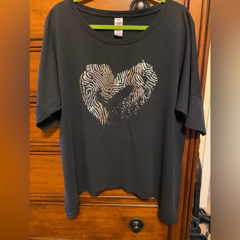 Zumba oversized flowy top black with silver heart on front